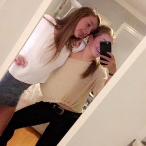 Meet your Posher, Maya